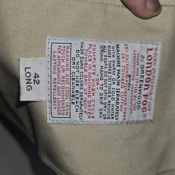 London Fog Tan Trench Coat Classic Tailored Design.............(Size 42 Long) - Picture 3 of 9